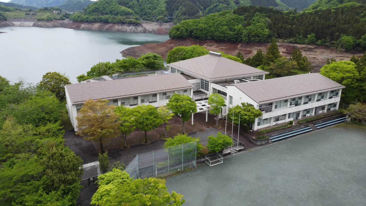 宮ヶ瀬小学校・中学校利活用アイデアコンペ